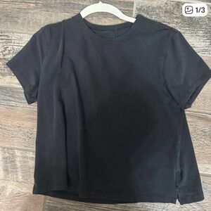 lululemon athletica Black Short Sleeve Tee